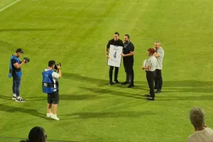 Τίμησε... Καλλή