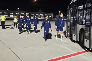 Επέστρεψε στην βάση της