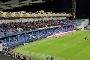 (Βίντεο kerkida) Ατμόσφαιρα στο "Gradski Stadion"