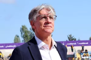 Εστιάζει σε δύο θέσεις με... προθεσμία τη λίστα