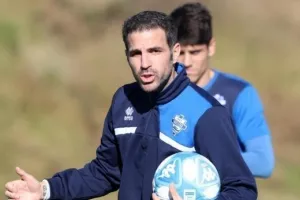 Ο Φάμπρεγας «προπονητής της χρονιάς» στη Serie A