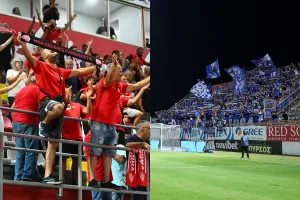 (Βίντεο kerkida) "Χώμα που περπάτησα" από Σαλαμιναίους και από Ανορθωσιάτες