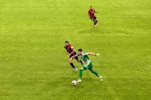 (LIVE) Άρης 0-0 Καρμιώτισσα