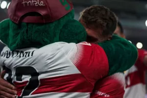 Ξέσπασε με ντόρτια στην Κολωνία η Στουτγάρδη
