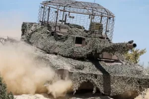 Η Κίνα σχεδιάζει πυρηνοκίνητο τανκ 60 τόνων με ηλεκτρομαγνητικό κανόνι εμβέλειας 450 χλμ.