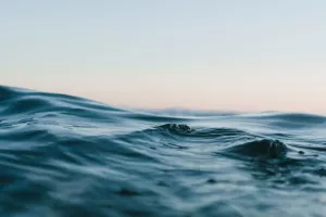 Εντοπίστηκε νεκρός άντρας σε παραλία στην Πύλα