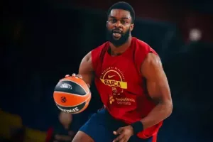 Δύο με τρεις εβδομάδες εκτός ο Νίμπο