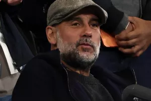 Ο Πεπ δεν… αλλάζει μυαλά: Πήγε κι έπιασε κουβέντα για τακτική με τον Μαρέσκα!
