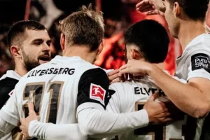 Έριξε τεσσάρα και έπιασε πεντάδα στην Bundesliga η Έλβερσμπεργκ!