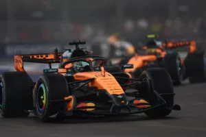 Η McLaren προειδοποιεί τους οδηγούς της