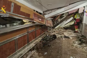 Κατέρρευσε οροφή μπαρ εγκλωβίζοντας 30 ανθρώπους 