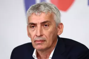 "Έχει διαβρωθεί συθέμελα το οικοδόμημα-Βεβαίως, θα κατέβω στις εκλογές"