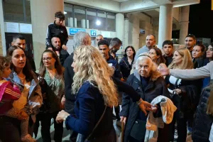 (Βίντεο/Φώτος Kerkida) Συγκινητικές στιγμές: ΟΛΟΙ... στον δικό τους Μάρκους Έντουαρντς! 