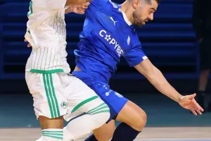 Κλικς από τη πρεμιέρα της Ομόνοιας