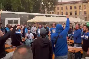 (ΒΙΝΤΕΟ kerkida) Τραγούδησαν το "Θα πάρω μιαν ανηφοριά" οι Παφίτες