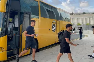 (Βίντεο-Φώτος kerkida) Γαλαζοκίτρινη... άφιξη! 
