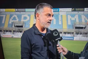 Δαμιανού: “Υπήρχαν καθοριστικές αποφάσεις από τη διαιτησία-Αν δεν γνωρίζουν οι ίδιοι τους κανονισμούς τι να πω;”