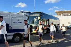 Η άφιξη του ΑΠΟΕΛ/φώτος kerkida