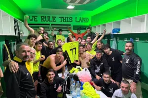 Νίκη και αφιέρωση στον Βασίλη Σωκράτους