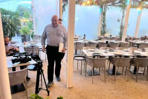 Με... Γιάννο η Σαλαμίνα στη σύσκεψη!