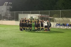 Νίκη για ΑΕΤΟ-Λουλούδια εις μνήμη του Γιάννη