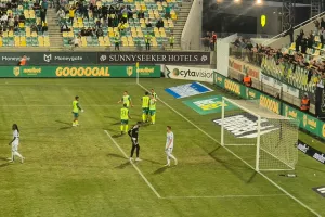 (LIVE) ΑΕΚ 2-0 Ομόνοια