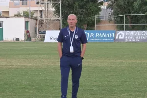 Μιχαϊλοβιτς/Δερύνεια