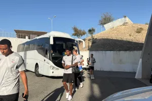 (Φώτος kerkida) Στο ''Στέλιος Κυριακίδης'' η Καρμιώτισσα