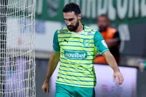 Μπάγιτς για το… τρία στα τρία