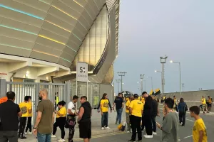 Από νωρίς... οι ΑΕΛίστες!