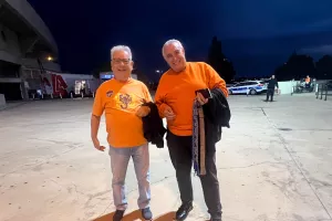 Εκεί για το ΑΠΟΕΛ τους!
