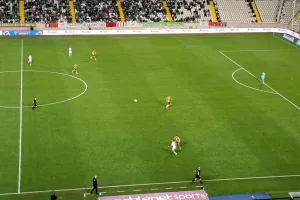 (LIVE) Ομόνοια 2-0 ΑΕΛ