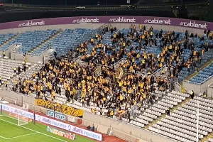 (ΒΙΝΤΕΟ kerkida) Τραγούδι μέχρι τέλους από τους ΑΕΛίστες: "Δεν ξενερώνουμε ποτέ…"