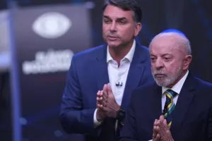 Τελική εκλογική αναμέτρηση μεταξύ του αριστερού Λούλα και του δεξιού Μπολσονάρο