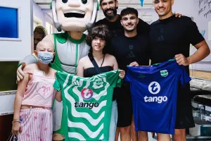 Σκόρπισαν χαμόγελα και χαρά στα παιδιά