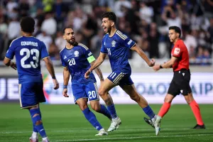 Με ψυχή και δέκα παίκτες η Εθνική μας, πρώτη νίκη και άλμα στη 2η θέση!
