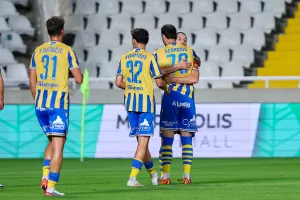 Πεντάρα με ''καυτό'' Γεωργίου και στην επόμενη φάση το ΑΠΟΕΛ!