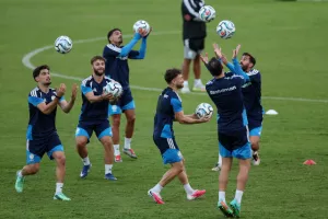 (Φώτος) Δουλειά... ενόψει Λετονίας