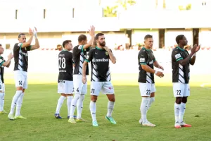 Έσωσε τον βαθμό... στο δεύτερο ημίχρονο η ΑΕΚ