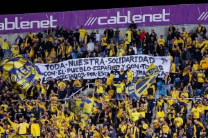 Πανό για την τραγωδία στην Ισπανία