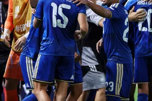 Με ψυχή και δέκα παίκτες η Εθνική μας, πρώτη νίκη και άλμα στη 2η θέση!