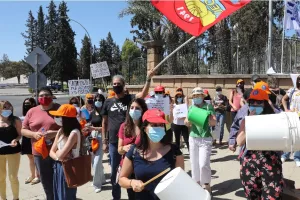 Αναστέλλουν την 24ωρη απεργία οι εκπαιδευτικοί
