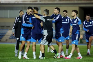 Για το πρώτο τρίποντο και το άλμα στη δεύτερη θέση