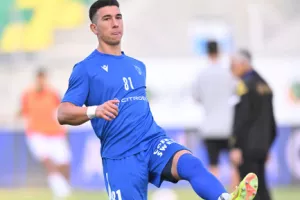 Τέταρτη σερί νίκη και μένει κορυφή η ΑΕΛ (φώτος)
