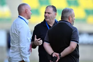 Τέταρτη σερί νίκη και μένει κορυφή η ΑΕΛ (φώτος)