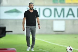 Τέταρτη σερί νίκη και μένει κορυφή η ΑΕΛ (φώτος)