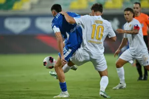 Τέταρτη σερί νίκη και μένει κορυφή η ΑΕΛ (φώτος)