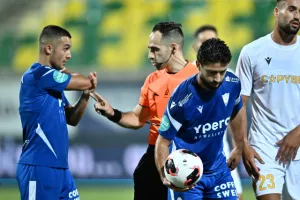 Τέταρτη σερί νίκη και μένει κορυφή η ΑΕΛ (φώτος)