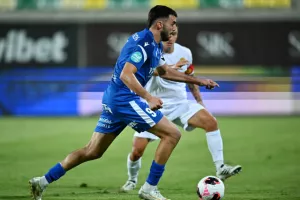 Τέταρτη σερί νίκη και μένει κορυφή η ΑΕΛ (φώτος)