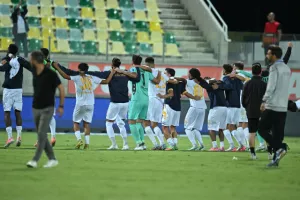 Τέταρτη σερί νίκη και μένει κορυφή η ΑΕΛ (φώτος)